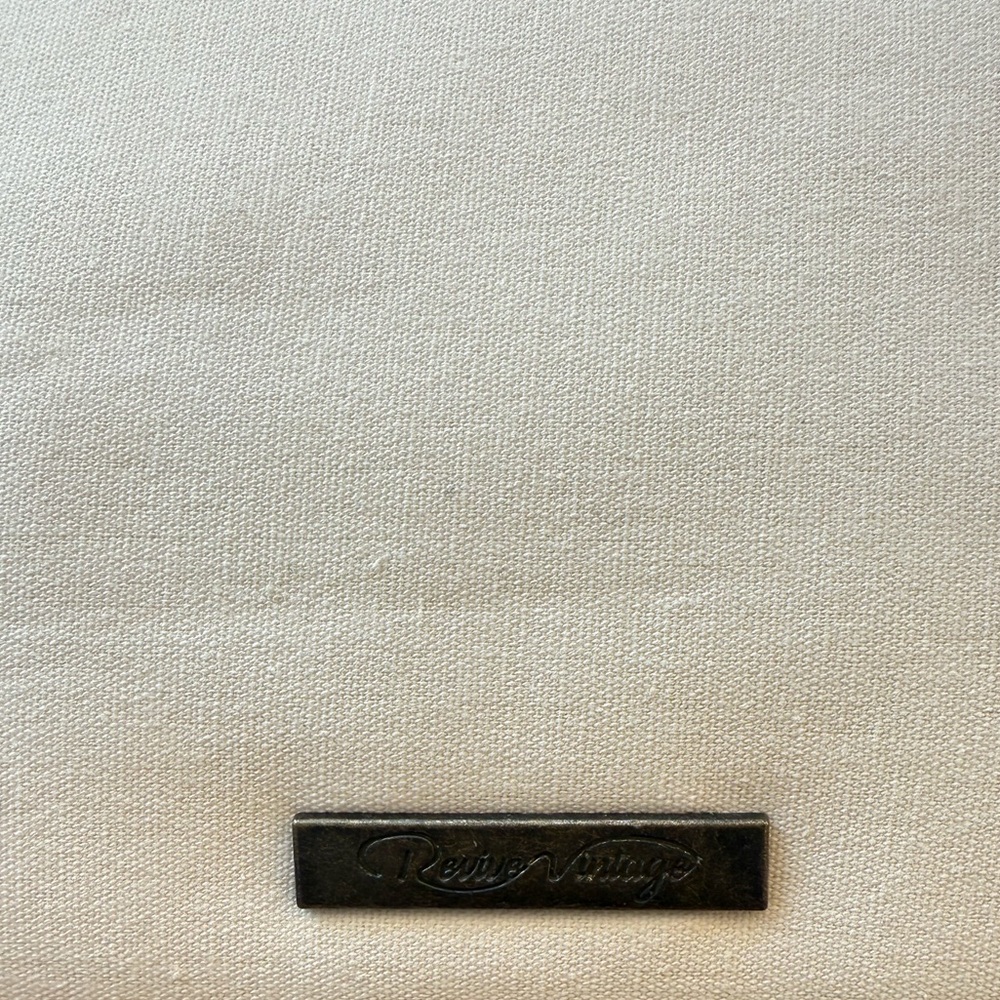 Revive Vintage Lace Cosmetic Bag - Picture 4 of 10